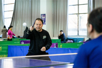 原州区举办“毛铺杯”乒乓球邀请赛